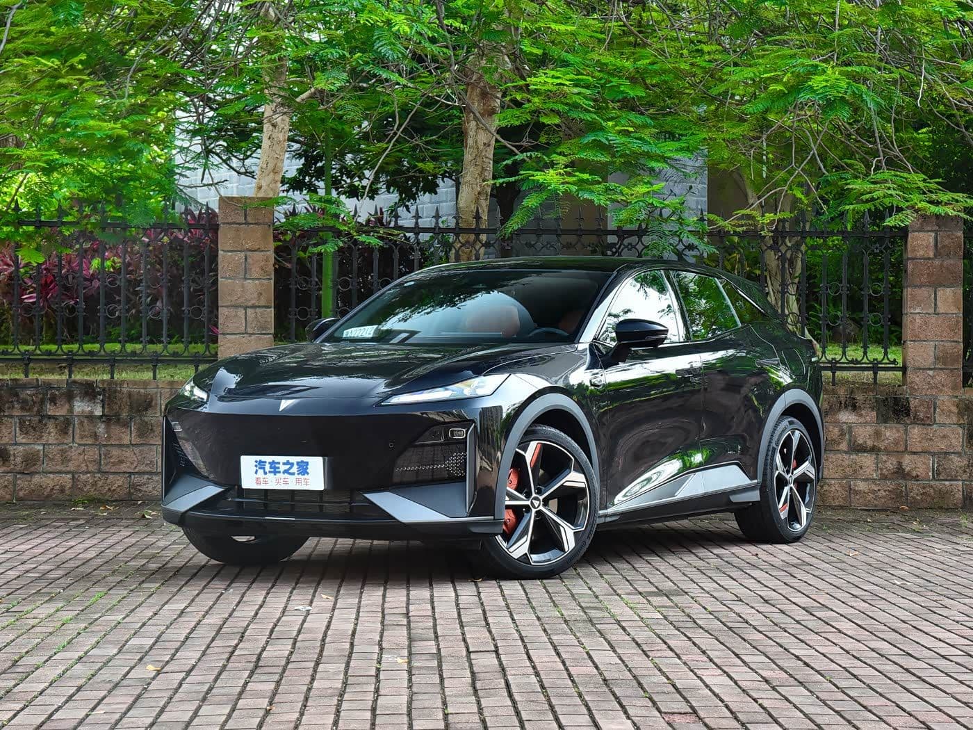 Deepal S07 630/300/230 Ultra 2026 Black Exterior